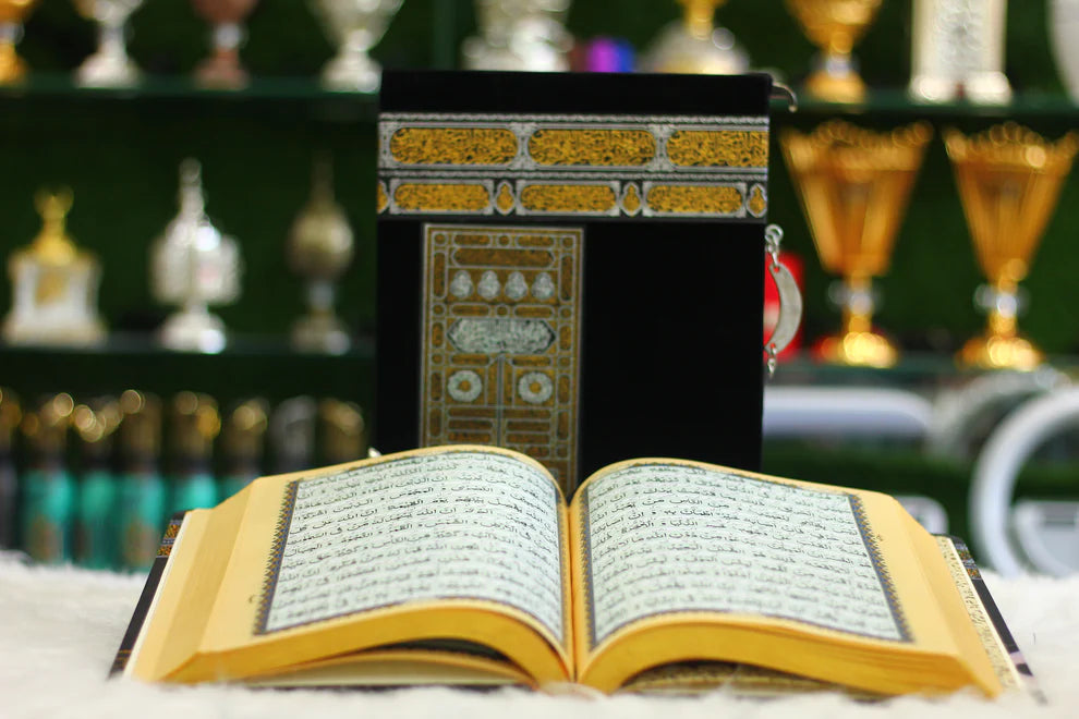 Ghilaf-e-Kaba Design Quran Pak with Premium Bag